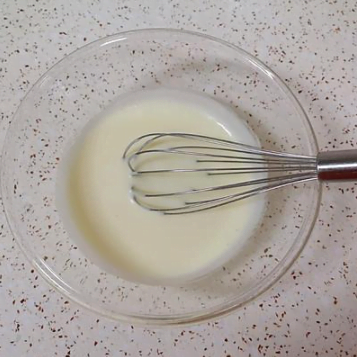 酸奶開花蛋糕，爽滑細(xì)膩，口感特別好，快來學(xué)！